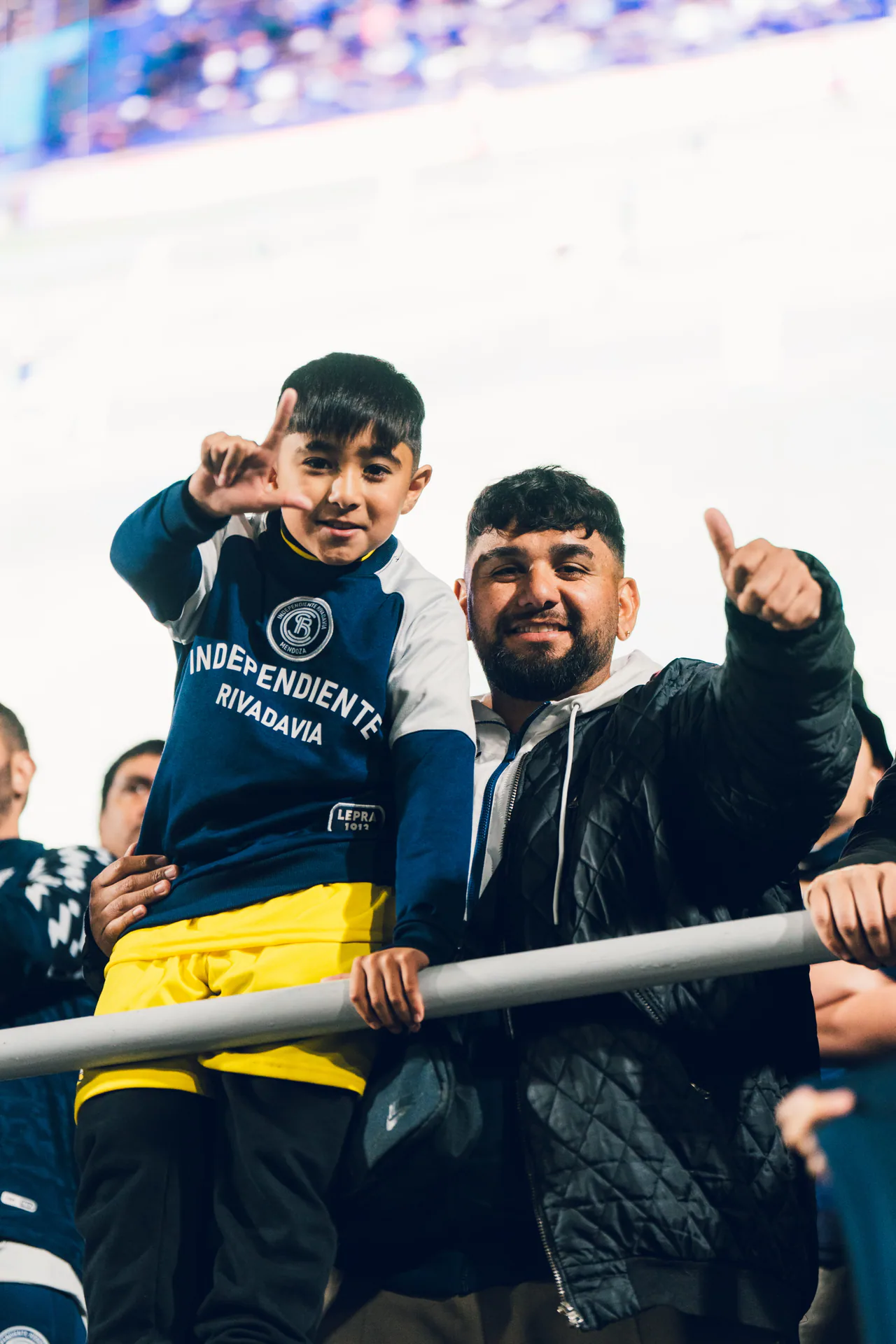 Buscate en la tribuna